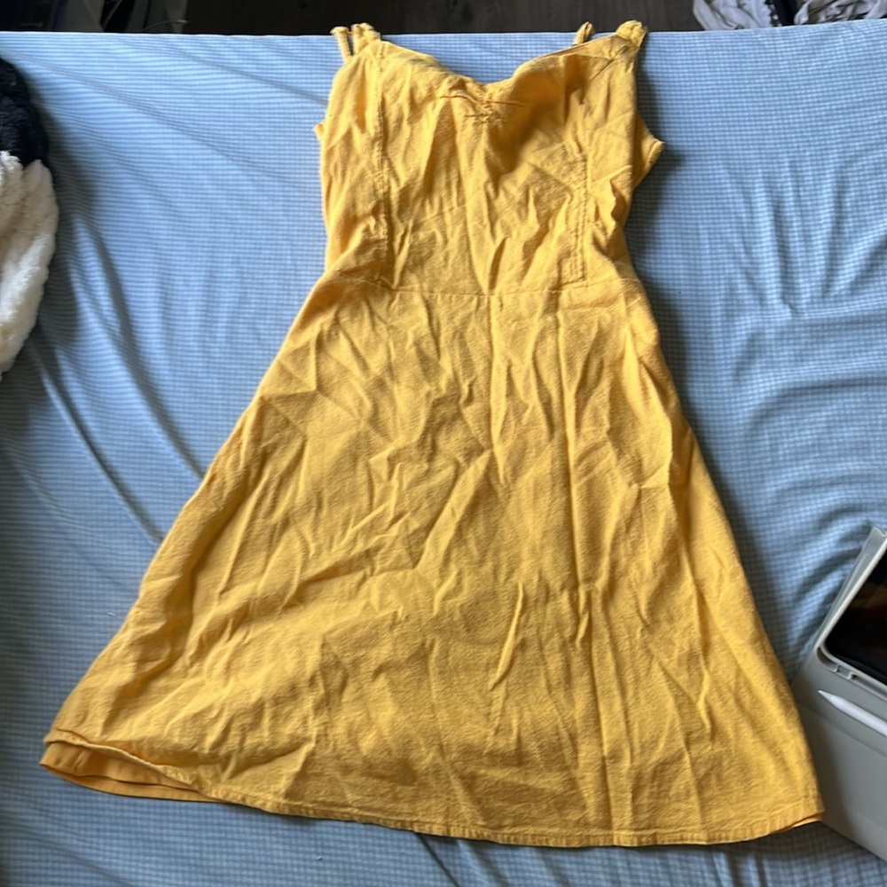 Yellow Dress - Picture 3 of 5